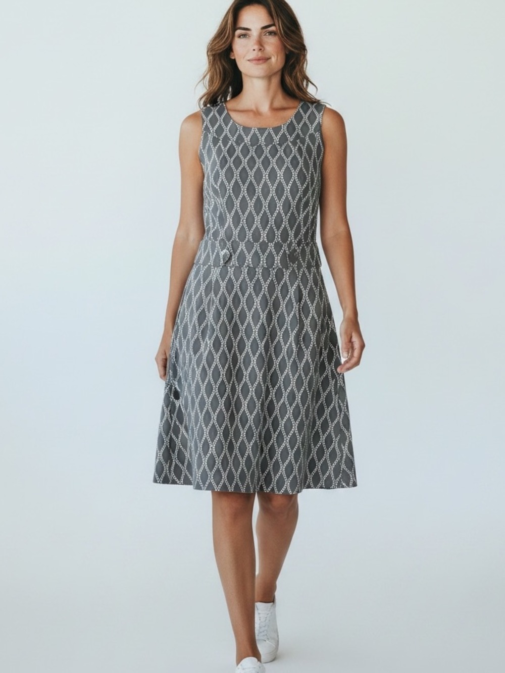 Fantastic Robbie Bee Grey Dot Dress Size 10